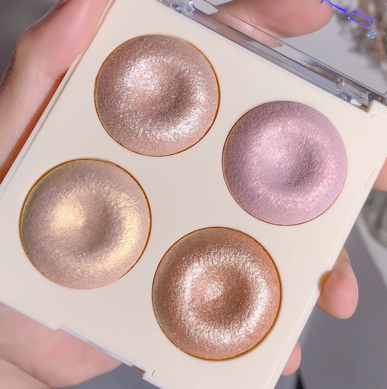 Shimmer baked eyeshadow texture