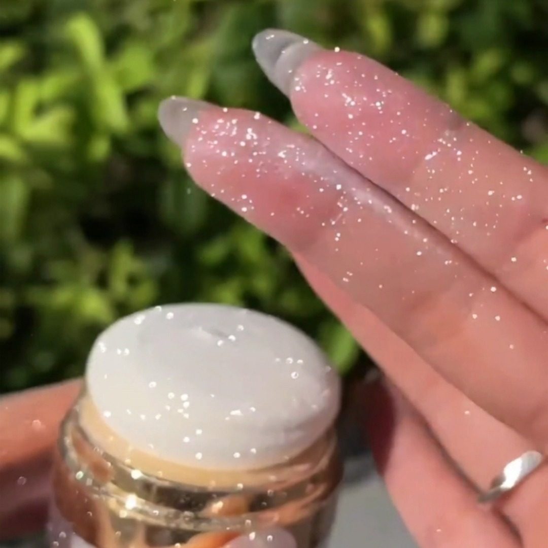 Dewy glitter gel cosmetic texture